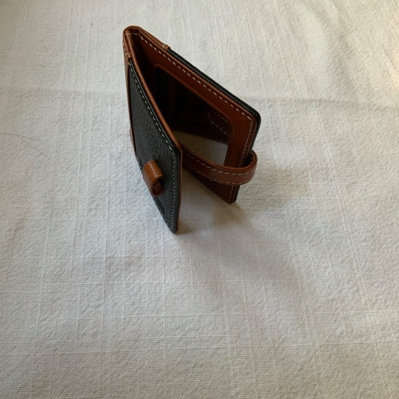 RARE Dooney & Bourke Compact Leather Mirror Case - Picture 3 of 13